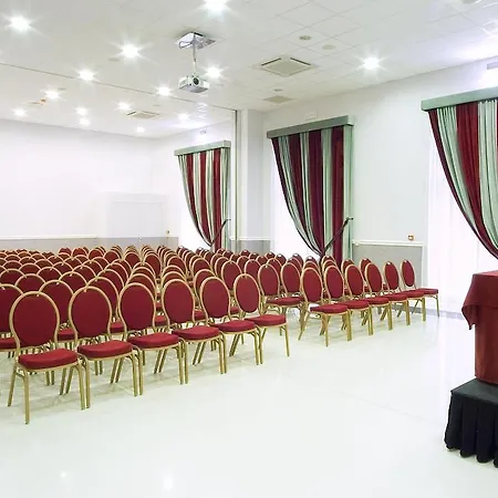Hotel Zanhotel Centergross 4*
