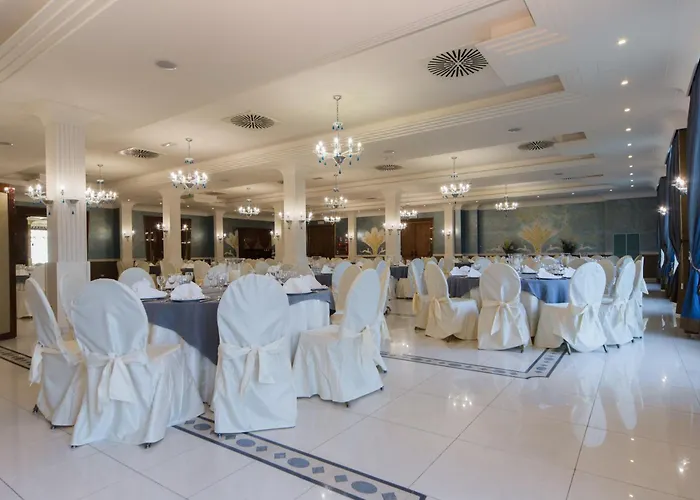 Zanhotel Centergross מלון בנטיבוליו
