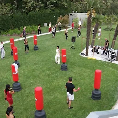 Zanhotel Centergross 4* بينتيفوليو