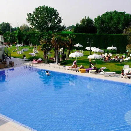 فندق Zanhotel Centergross