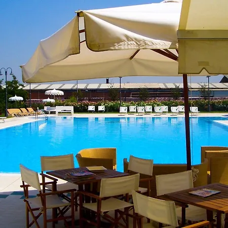 Zanhotel Centergross 4*