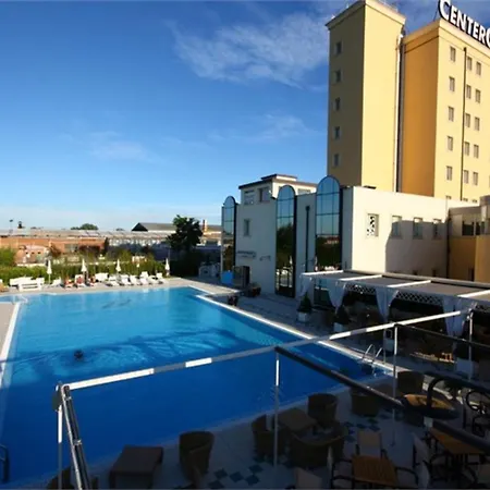 Zanhotel Centergross 4* بينتيفوليو