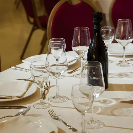 Zanhotel Centergross فندق