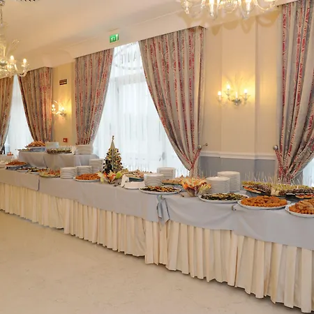 Zanhotel Centergross 4*