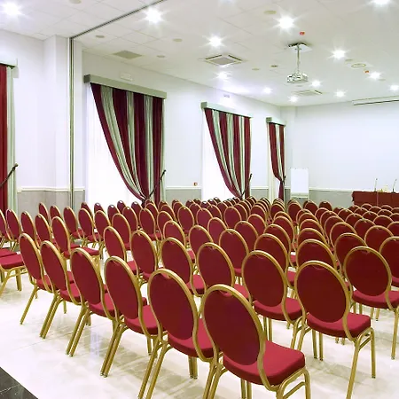 Zanhotel Centergross 4*