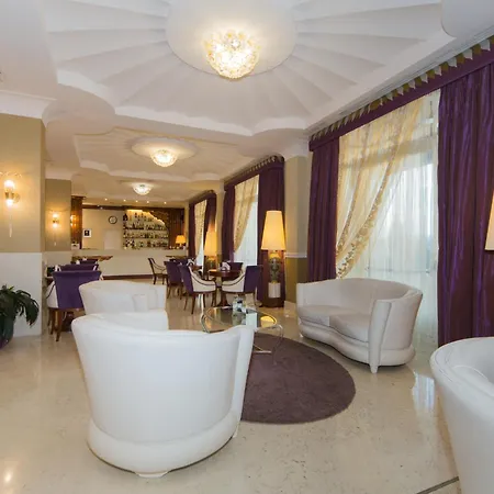 Zanhotel Centergross 4* بينتيفوليو