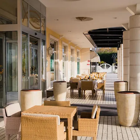 Zanhotel Centergross 4*