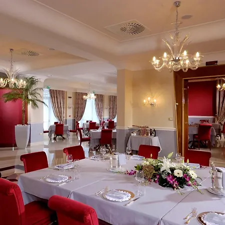 Zanhotel Centergross 4*