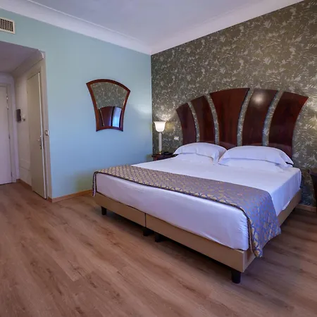 & Meeting Centergross Hotel 4*