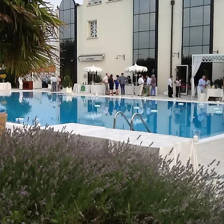 Hotell Zanhotel Centergross