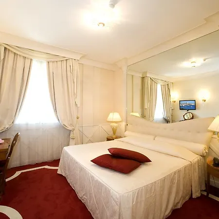 호텔 Hotel & Meeting Centergross