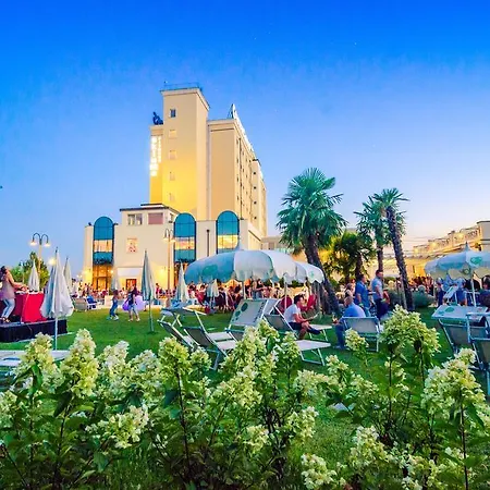 Zanhotel Centergross بينتيفوليو