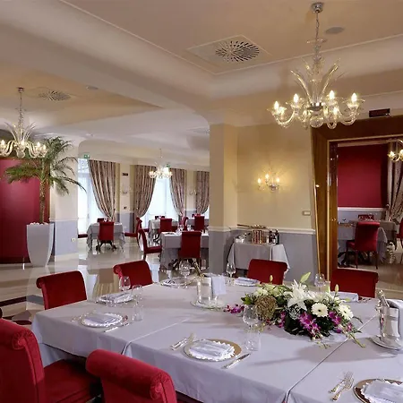 Zanhotel Centergross Hotel 4*