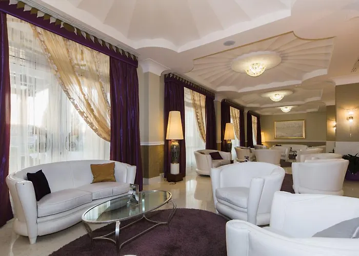 Zanhotel Centergross Отель Бентивольо