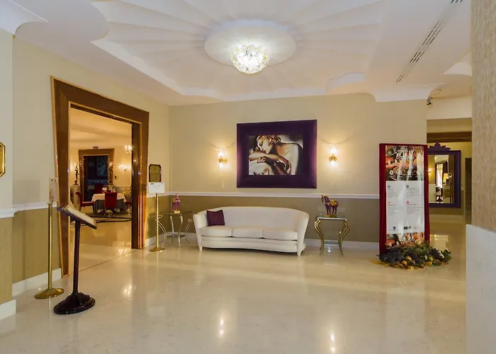 Zanhotel Centergross 4*