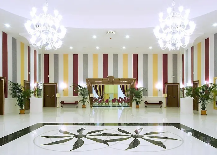 Отель Zanhotel Centergross 4*