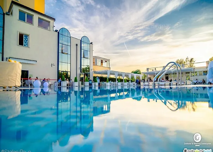Отель Zanhotel Centergross Бентивольо